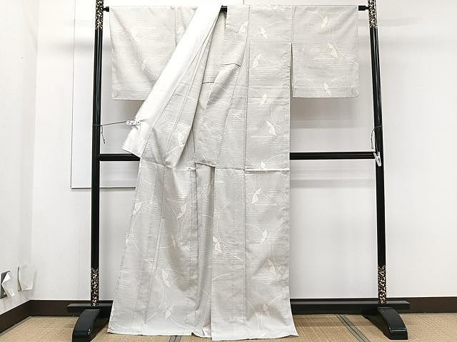 平和屋着物▽本塩沢 単衣 110亀甲 舞蝶文 正絹 逸品 CAAU3924xi