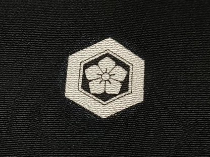 平和屋着物■豪華黒留袖　駒刺繍　浜松文　金彩　正絹　逸品　CAAU6582xe
