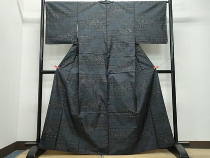 平和屋着物●本場大島紬　草花文　正絹　逸品　CAAU9620vf