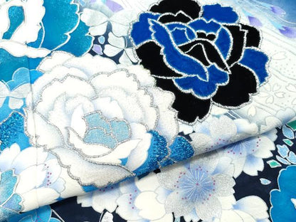 平和屋着物●豪華振袖　刺繍　花蝶文　暈し染め　銀彩　正絹　逸品　CAAU9697vf