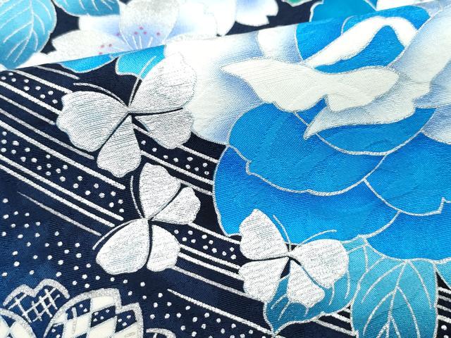 平和屋着物●豪華振袖　刺繍　花蝶文　暈し染め　銀彩　正絹　逸品　CAAU9697vf