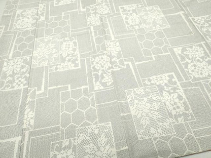 平和屋着物●本塩沢 110亀甲 色紙亀甲花唐草文 正絹 逸品 CAAU9709vf