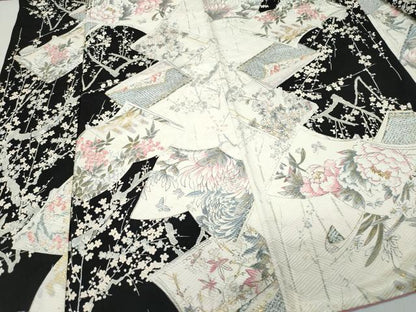 平和屋着物●創業460年・千總　振袖　冊子枝花文　黒地　金彩　正絹　逸品　CAAU9757vf