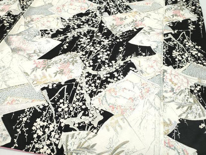平和屋着物●創業460年・千總　振袖　冊子枝花文　黒地　金彩　正絹　逸品　CAAU9757vf
