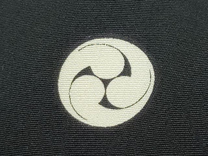 平和屋着物●本加賀友禅作家　柿本市郎　黒留袖　風景千鳥人物草花文　正絹　逸品　CAAU9914vf