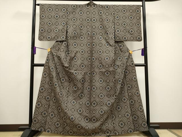 平和屋着物▽本場大島紬 龍郷絣 単衣 菱花文 正絹 逸品 CAAV3735dy