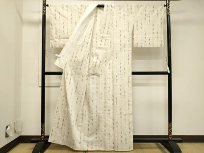 平和屋着物▽ぜんまい紬 単衣 矢羽文 三越扱い 正絹 逸品 CAAV3790dy