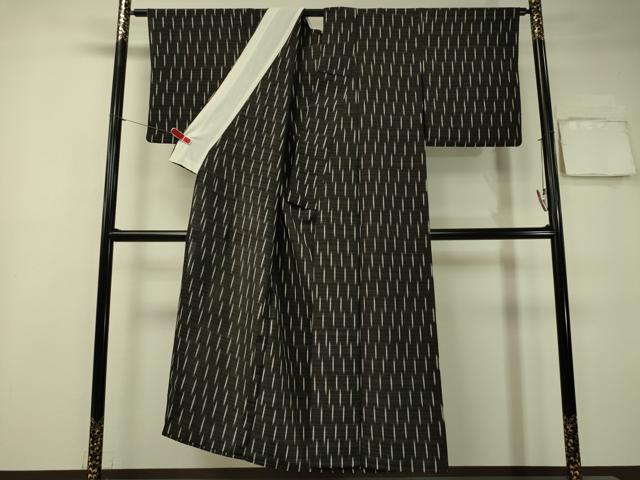 平和屋着物▽上質な紬 単衣 雨絣 黒地 正絹 逸品 CAAV4492vp