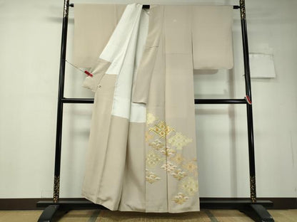 平和屋着物●豪華色留袖　駒刺繍　籬菱花松文　金彩　正絹　逸品　CAAV4714vp