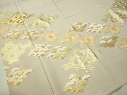 平和屋着物●豪華色留袖　駒刺繍　籬菱花松文　金彩　正絹　逸品　CAAV4714vp