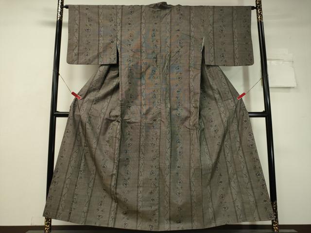 平和屋着物●本場大島紬 9マルキ 花唐草間道 正絹 逸品 CAAV4736vp