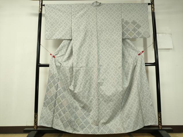 平和屋着物●都喜ヱ門 本場大島紬 訪問着 中国三大刺繍 スワトウ刺繍 白大島 9マルキ 七宝花文 藤絹織物謹製 正絹 逸品 CAAV4759vp