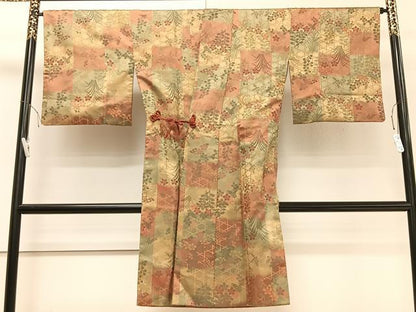 平和屋着物＃道中着　市松草花文　ロング丈　正絹　逸品　CAAV5613id