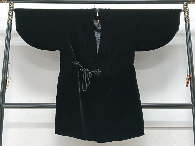 平和屋着物＃和装コート　ベロア　黒地　ロング丈　正絹　逸品　CAAV5690id