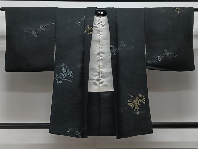 平和屋着物＃羽織　寿光織　地紋起こし　枝花文　黒地　金糸　正絹　逸品　CAAV5704id