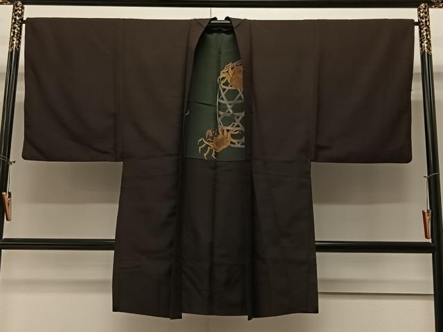 平和屋着物∞男性　長羽織　お召地　紋付き　赤墨色　正絹　逸品　CAAV5712id