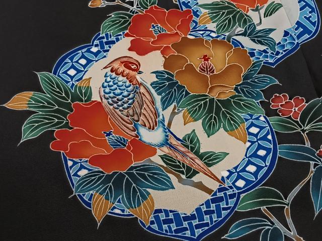平和屋着物＃羽織　作家物　休み鳥枝花文　黒地　正絹　逸品　未使用　CAAV5748id