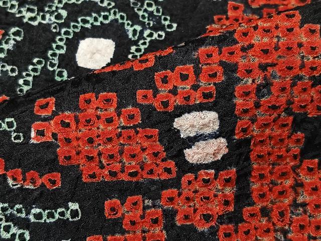平和屋着物＃羽織　総絞り　草花文　黒地　正絹　逸品　未使用　CAAV5750id