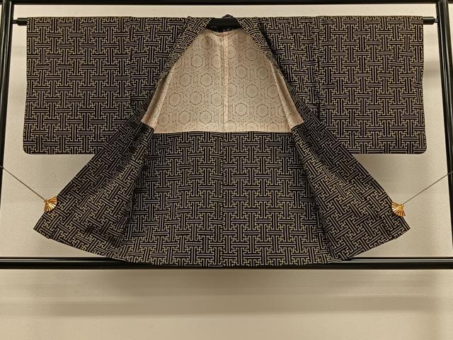 平和屋着物＃本場大島紬　龍郷絣　秋名バラ　羽織　正絹　逸品　CAAV5770id
