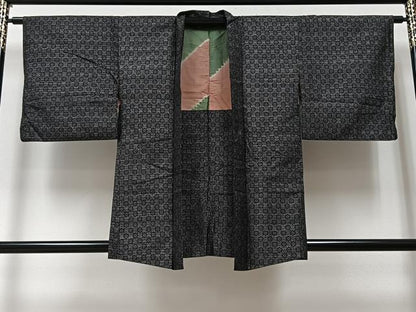 平和屋着物∞羽織 紬地 舞花文 黒地 銀糸 正絹 逸品 CAAV5778id