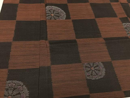平和屋着物＃本場大島紬　道中着　市松片輪車文　ほてい屋扱い　ロング丈　正絹　逸品　未使用　CAAV5818id