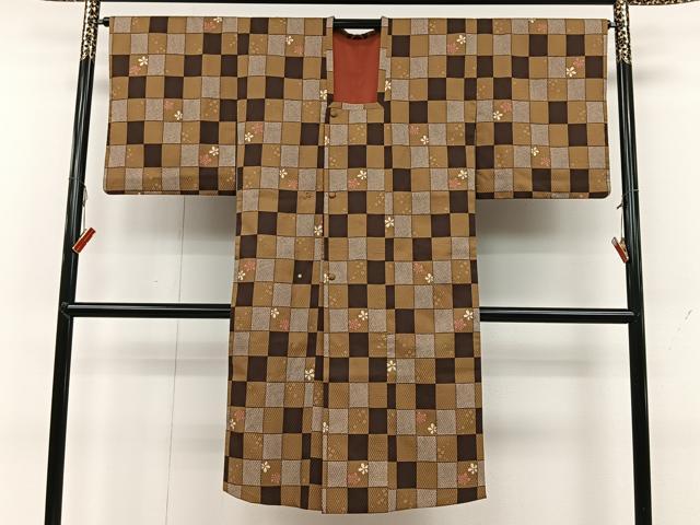 平和屋着物＃道行コート 市松舞桜文 ロング丈 洗える着物 CAAV5852id