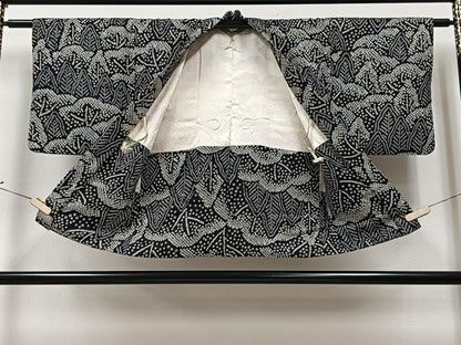 平和屋着物＃羽織　総絞り　樹林文　黒地　正絹　逸品　CAAV5866id