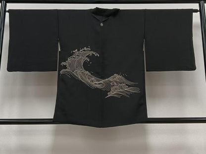 平和屋着物＃中国三大刺繍　相良刺繍　総刺繍　羽織　立波文　黒地　正絹　逸品　CAAV5897id