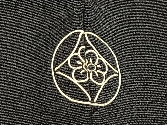 平和屋着物＃中国三大刺繍　相良刺繍　総刺繍　羽織　立波文　黒地　正絹　逸品　CAAV5897id