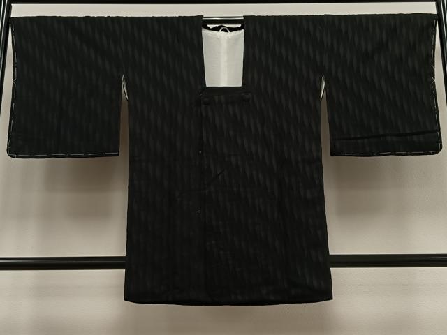 平和屋着物＃道行コート　立涌地紋　黒地　ショール付き　ロング丈　正絹　逸品　未使用　CAAV5918id