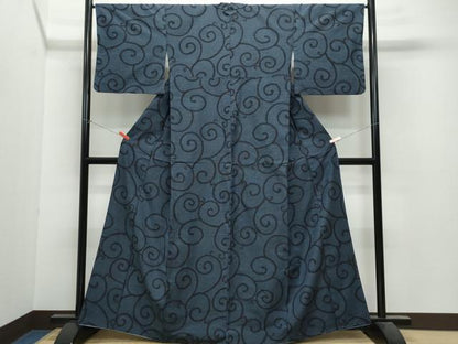 平和屋着物●塩沢紬 唐草文 正絹 逸品 CAAV6496vf