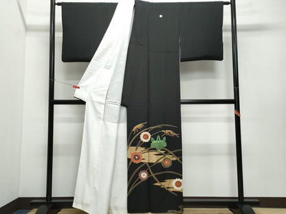 平和屋着物●豪華黒留袖　作家物　駒刺繍　流水松桐花文　金彩　正絹　逸品　CAAV6528vf