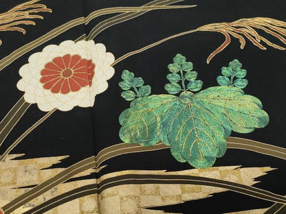 平和屋着物●豪華黒留袖　作家物　駒刺繍　流水松桐花文　金彩　正絹　逸品　CAAV6528vf