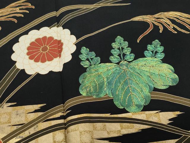 平和屋着物●豪華黒留袖　作家物　駒刺繍　流水松桐花文　金彩　正絹　逸品　CAAV6528vf