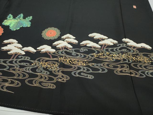 平和屋着物●豪華黒留袖　作家物　駒刺繍　流水松桐花文　金彩　正絹　逸品　CAAV6528vf