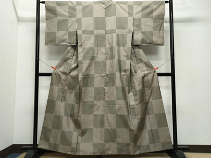 平和屋着物●本場大島紬 7マルキ 市松文様 正絹 逸品 CAAV6553vf