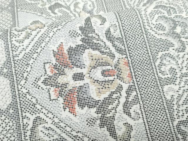 平和屋着物●本場大島紬　白大島　9マルキ　更紗花唐草文　正絹　逸品　CAAV6573vf 平和屋着物○本場大島紬 白大島 9マルキ 更紗花唐草文 正絹 逸品