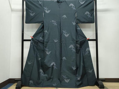 平和屋着物●本場大島紬　折り鶴　正絹　逸品　CAAV6657vf