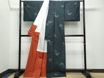 平和屋着物●本場大島紬　折り鶴　正絹　逸品　CAAV6657vf
