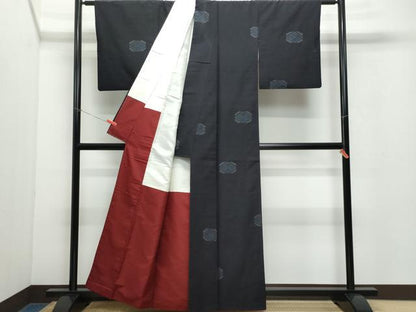 平和屋着物●結城紬 80亀甲 飛び亀甲柄 菱文 正絹 逸品 CAAV6718vf