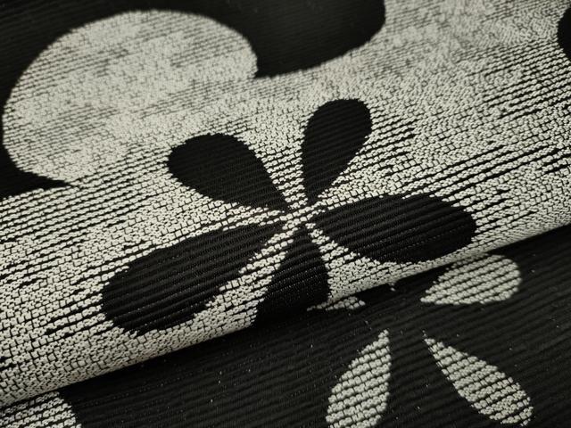 平和屋着物●六通柄袋帯　舞梅文　黒地　銀通し地　正絹　逸品　CAAV6942hy