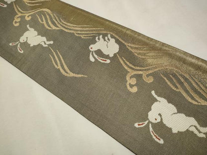 平和屋着物●両面　半幅帯　跳兎　金糸　やまと誂製　正絹　逸品　CAAV6945hy