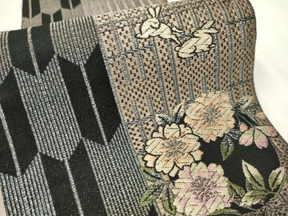 平和屋着物●両面　半幅帯　唐織　兎　菊文　りぼん織　銀糸　正絹　逸品　CAAV7091hy