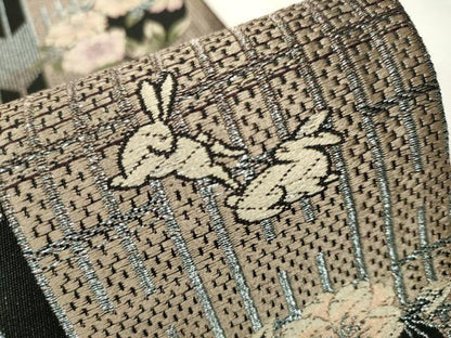 平和屋着物●両面　半幅帯　唐織　兎　菊文　りぼん織　銀糸　正絹　逸品　CAAV7091hy