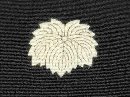 平和屋着物■豪華黒留袖　駒刺繍　芝草花唐草文　金彩　高島屋扱い　正絹　逸品　CAAV7686fb