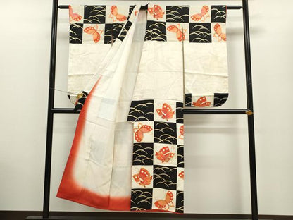 平和屋着物∵女の子　十三参り　子供　祝着　駒刺繍　市松舞蝶芝草文　金彩　逸品　CAAV9226ze