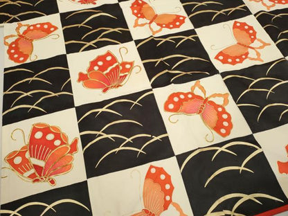 平和屋着物∵女の子　十三参り　子供　祝着　駒刺繍　市松舞蝶芝草文　金彩　逸品　CAAV9226ze