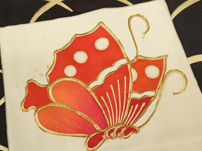 平和屋着物∵女の子　十三参り　子供　祝着　駒刺繍　市松舞蝶芝草文　金彩　逸品　CAAV9226ze
