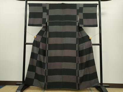 平和屋着物●上質な小紋　横段吉祥文　黒地　正絹　逸品　CAAV9341ze