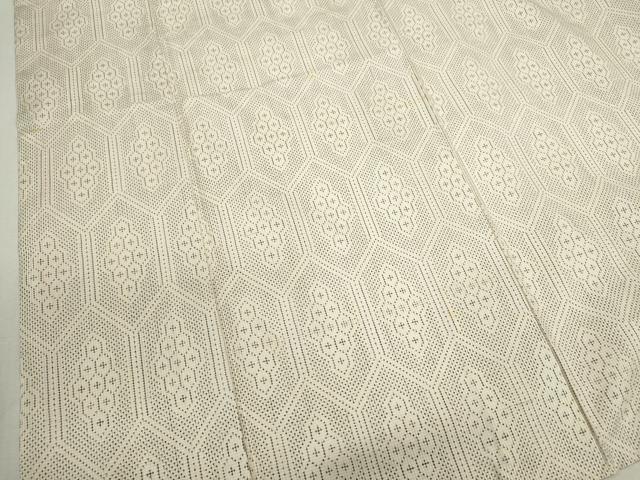平和屋着物●本場大島紬 白大島 7マルキ 亀甲文様 正絹 逸品 CAAV9374ze